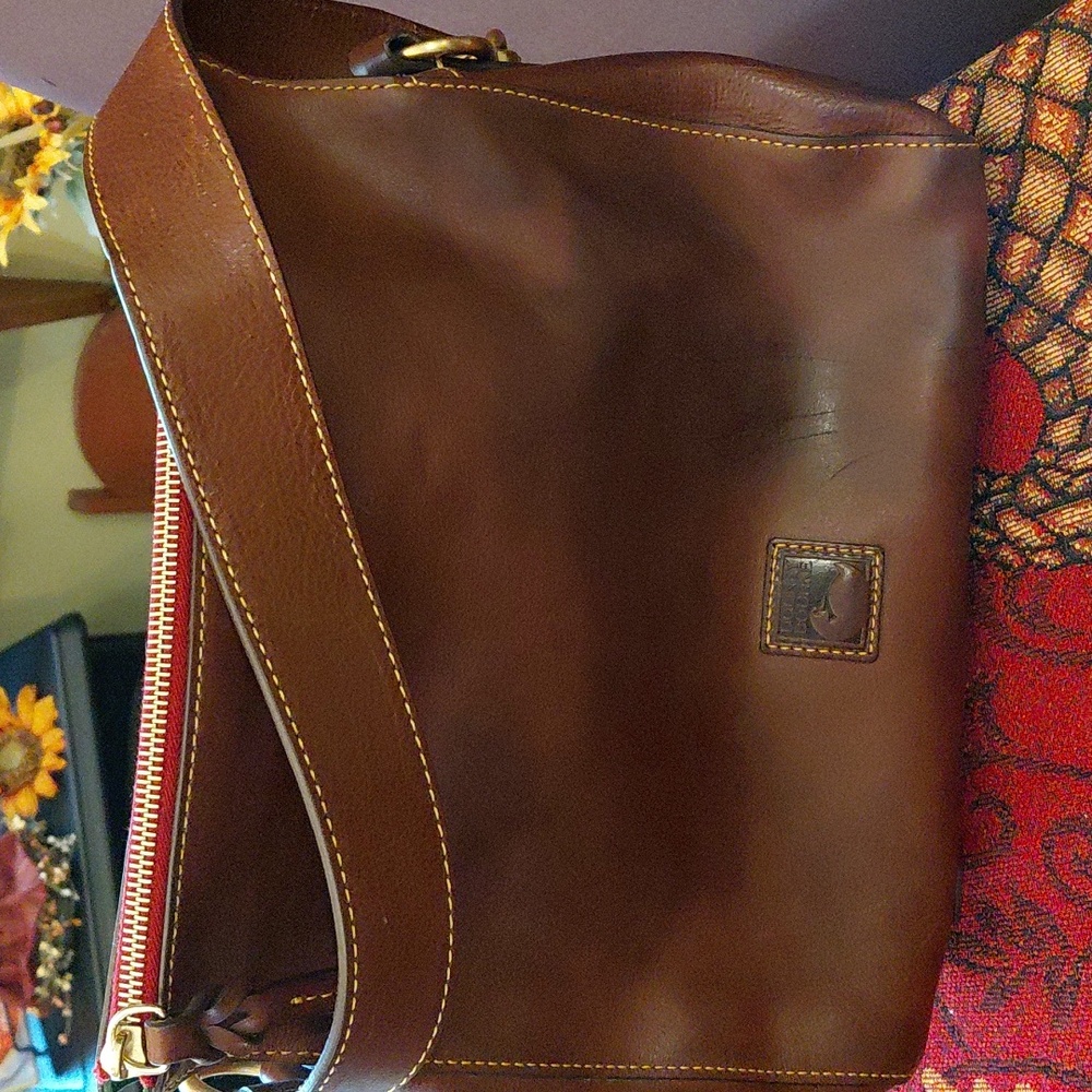 DOONEY & BOURKE Hobo Style Florentine Leather Shoulder Bag